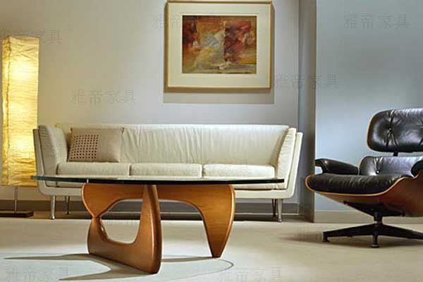<a href='http://www.yunguzhai.cn/Products/EamesLoungeChair.html' class='keys' title='點(diǎn)擊查看關(guān)于伊姆斯休閑椅的相關(guān)信息' target='_blank'>伊姆斯休閑椅</a>