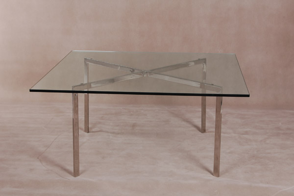 巴塞羅那咖啡桌（Barcelona Coffee Table）