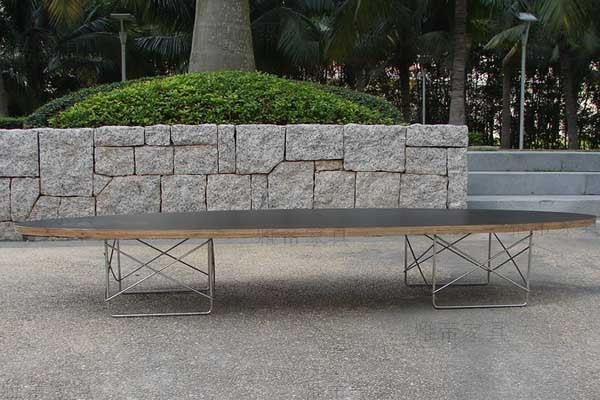 伊姆斯橢圓形桌子(Elipse Table)