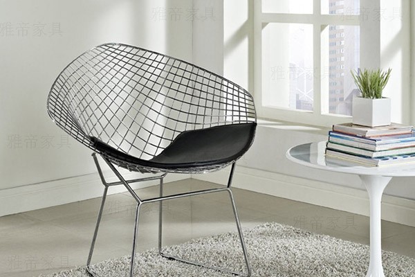 休閑鐵線椅子（Diamond Arm Chair）